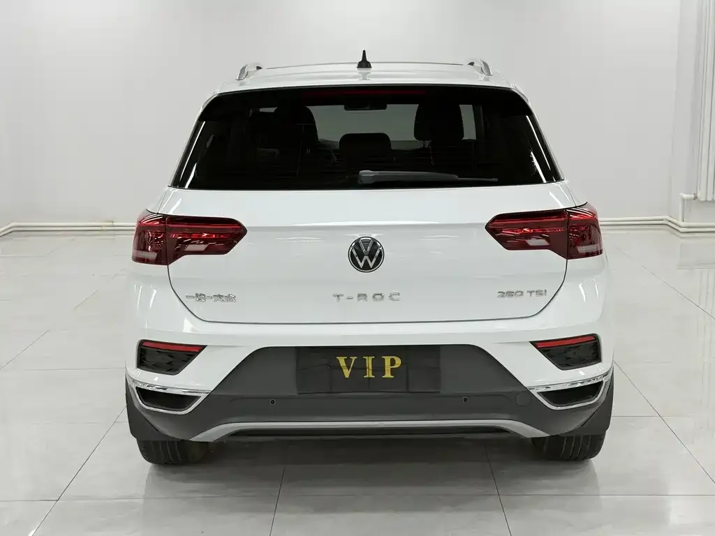 Volkswagen T-Roc — фото 4