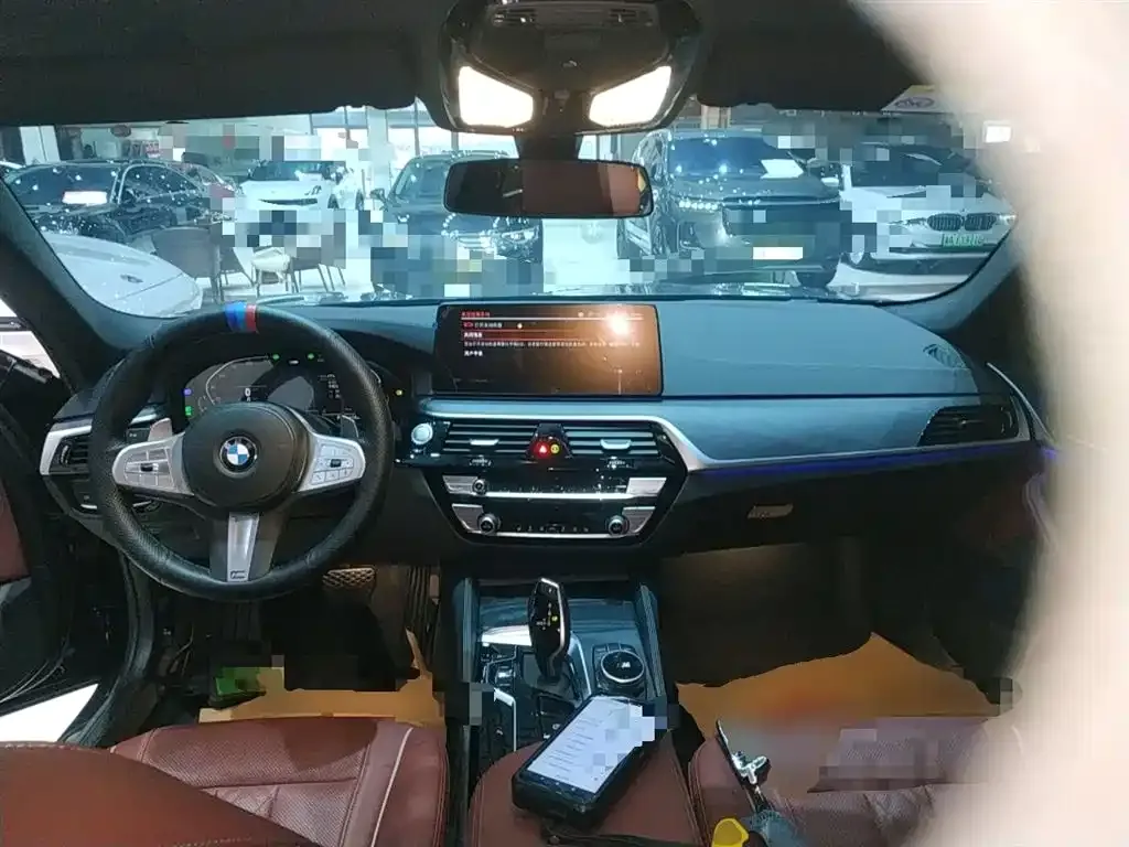 BMW 5 Series 2023 из CN, фото 4