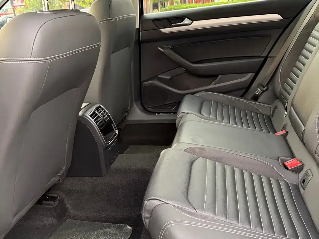 Volkswagen Magotan 2021 из CN, фото 7