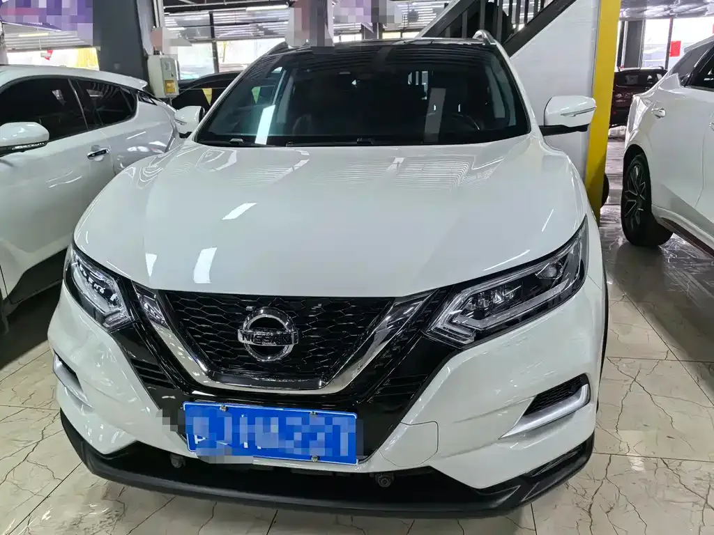 Nissan Qashqai — фото 9