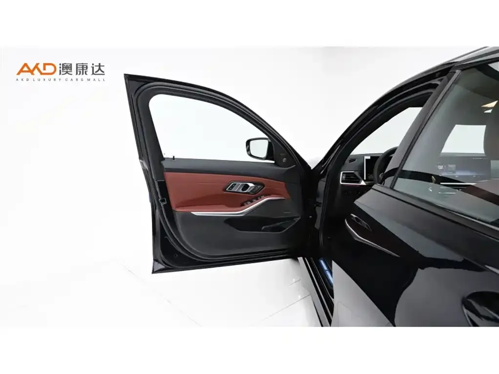 BMW 3 Series 2023 из CN, фото 6