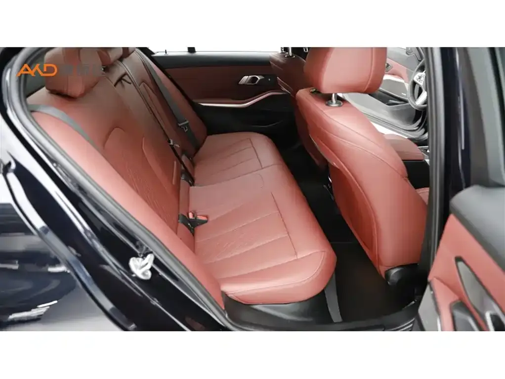 BMW 3 Series 2023 из CN, фото 10