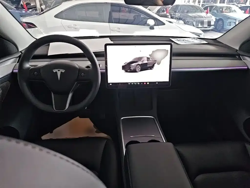 Tesla Model Y — фото 2