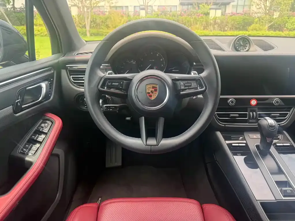 Porsche Macan — фото 4
