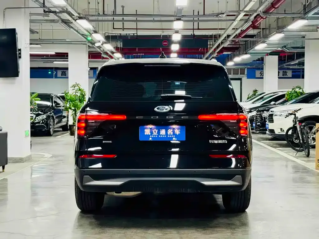 Ford Edge — фото 10