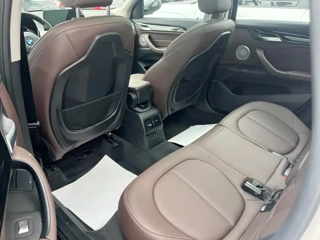 BMW X1 2021 из CN, фото 9