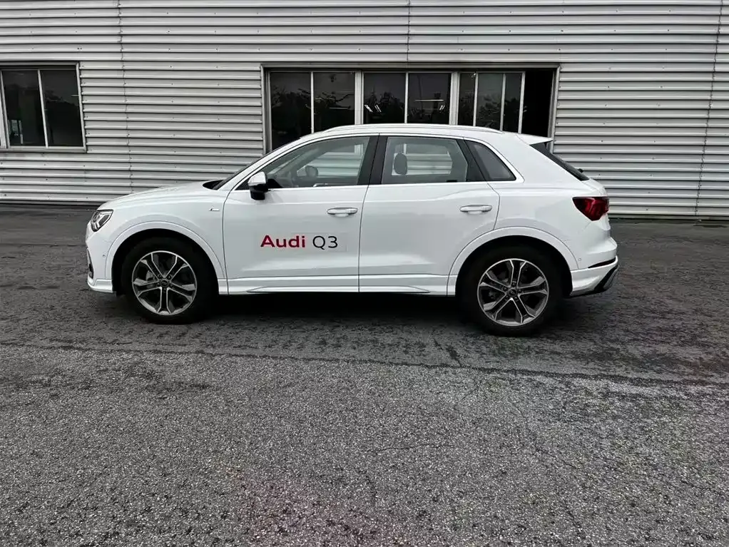 Audi Q3 — фото 8
