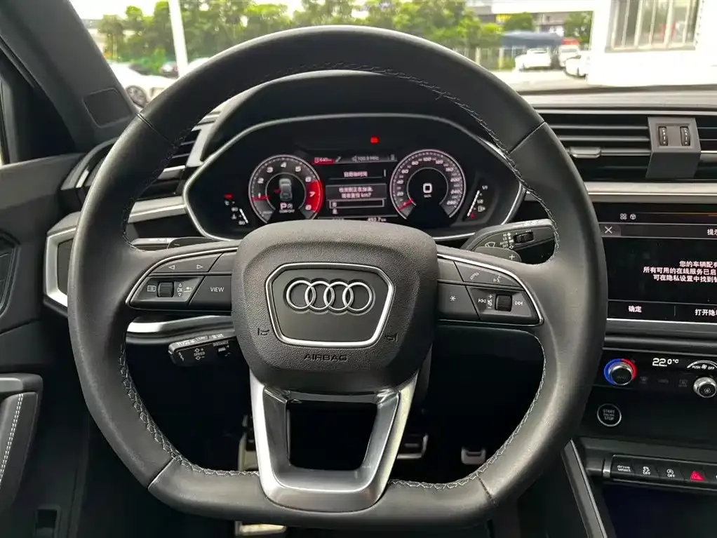 Audi Q3 — фото 2
