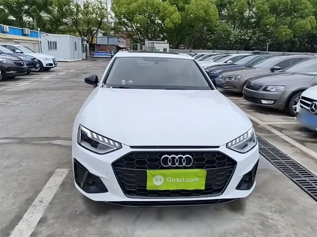 Audi A4L 2022 из CN, фото 10
