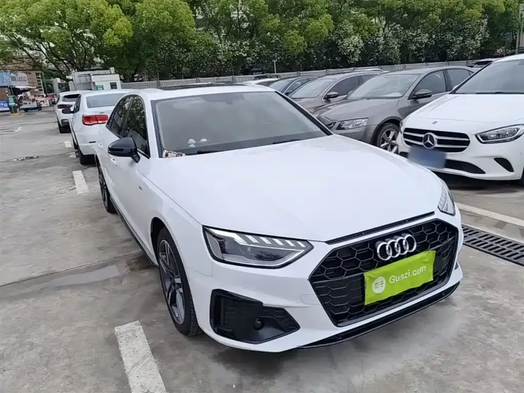 Audi A4L 2022 из CN, фото 5