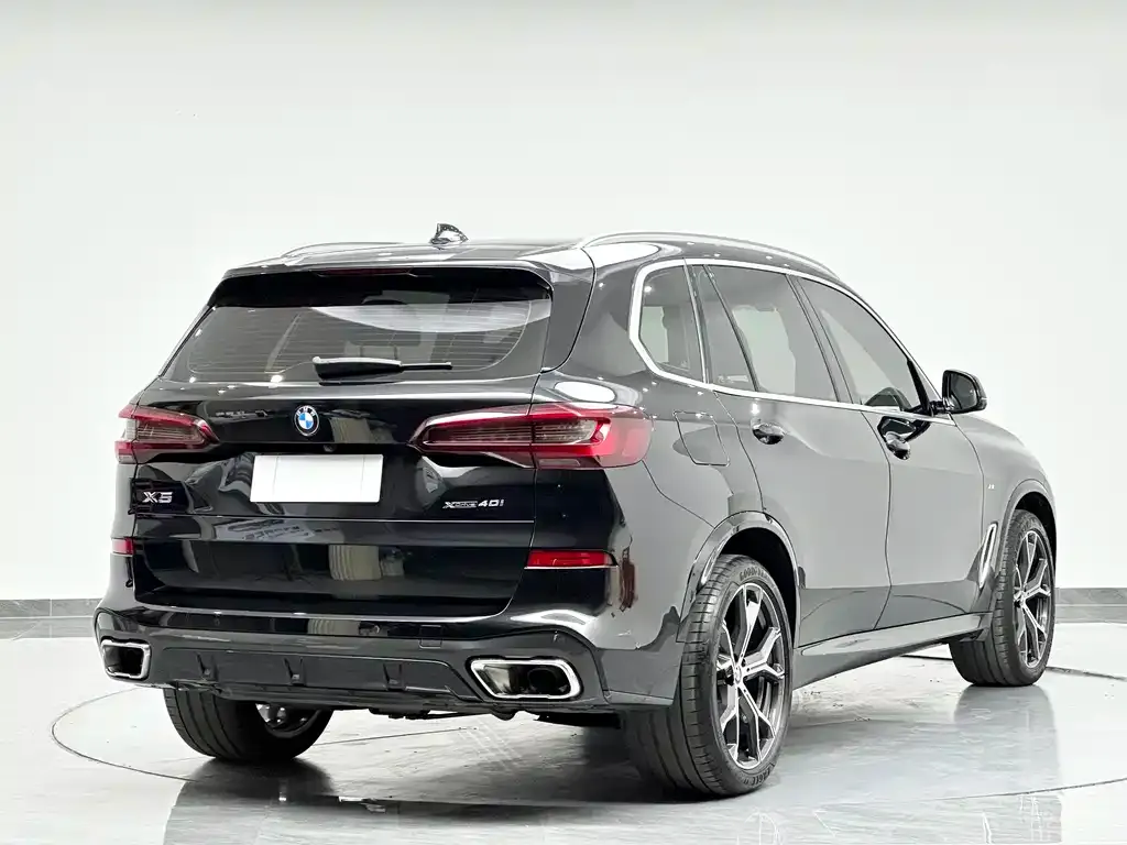 BMW X5 — фото 10