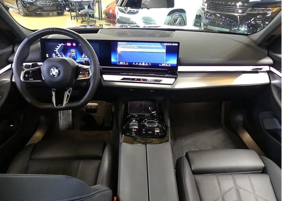 BMW 5-Series 2025 из KR, фото 10