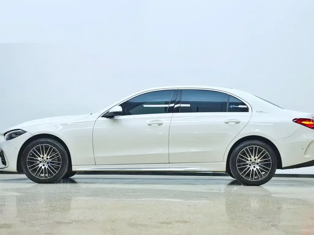 Mercedes-Benz C-Class 2025 из CN, фото 2