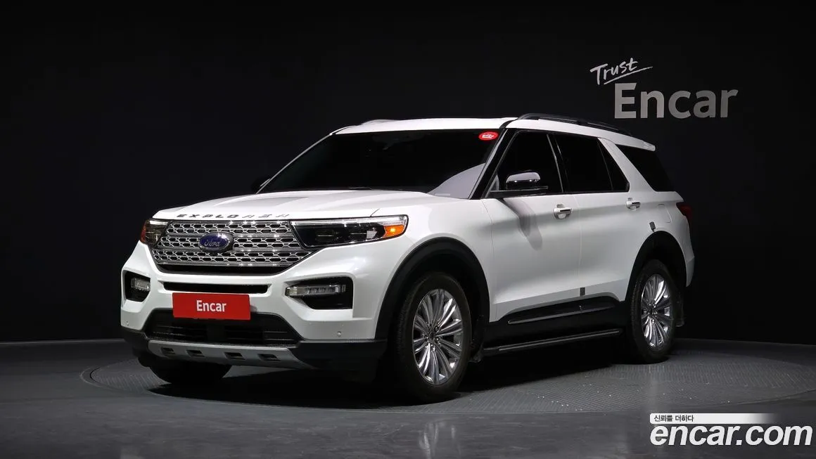 Ford Explorer — фото 1