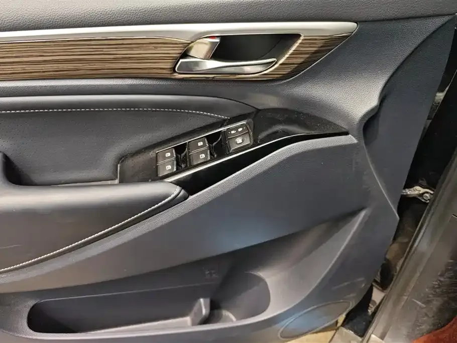 GAC Motor Trumpchi M8 — фото 8