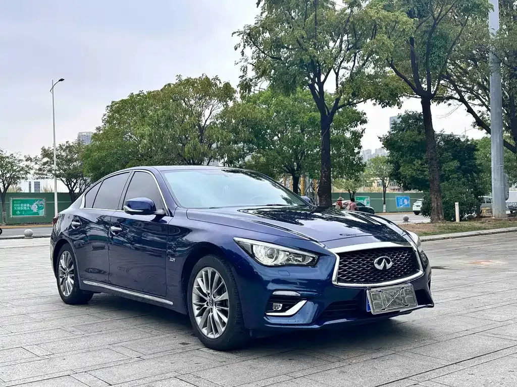 Infiniti Q50L — фото 4