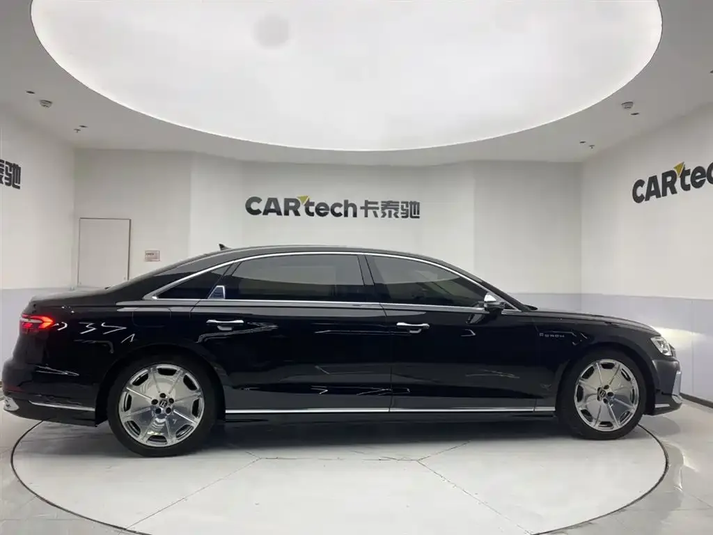 Audi A8 — фото 6