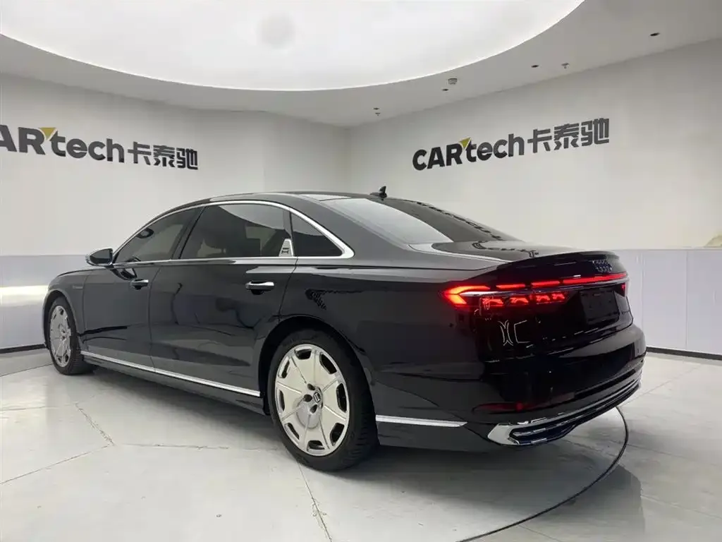 Audi A8 — фото 10