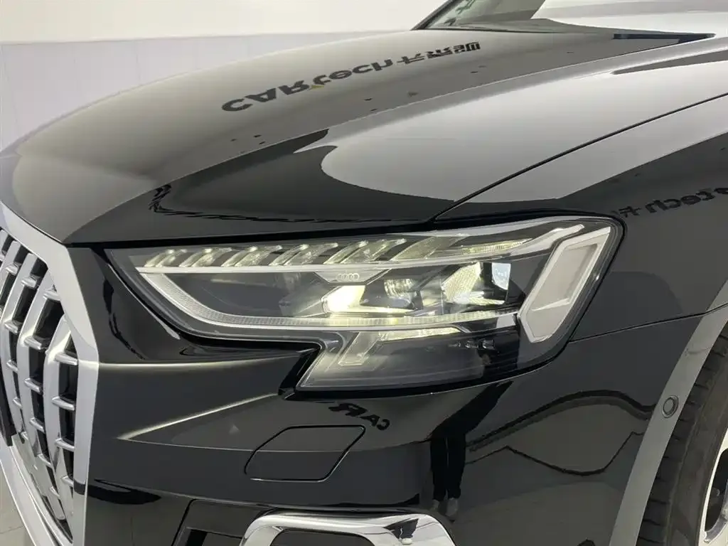 Audi A8 — фото 5