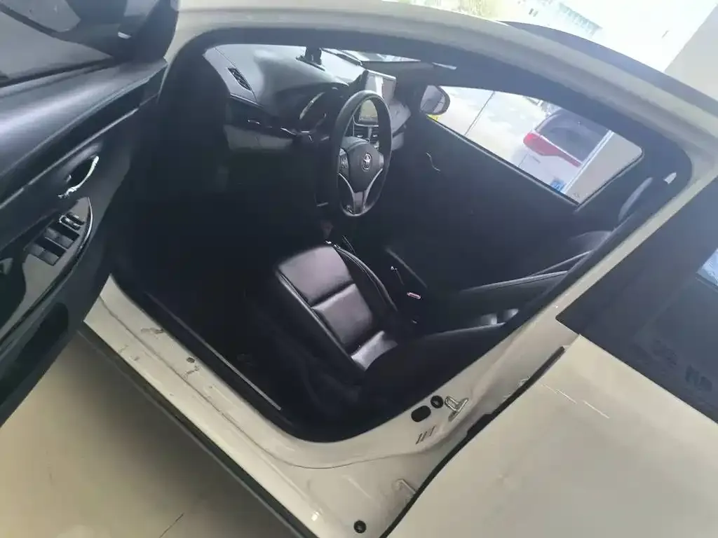 Toyota Yaris L 2023 из CN, фото 2