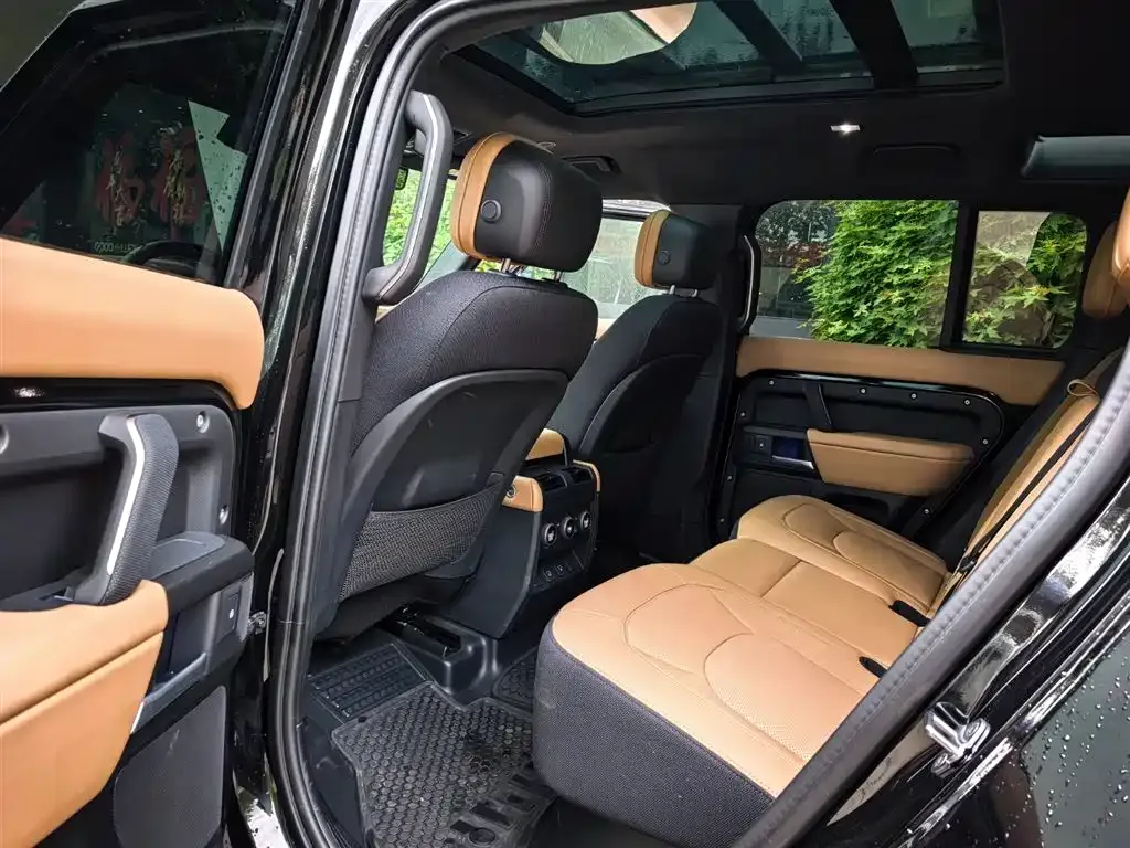 Land Rover Defender — фото 9