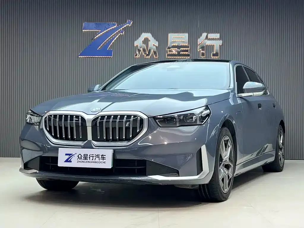 BMW i5