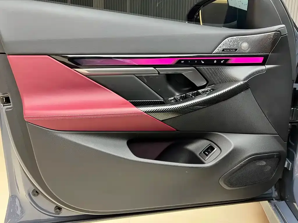 BMW i5 2024 из CN, фото 4