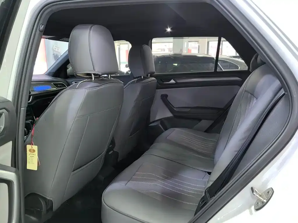 Volkswagen T-Roc 2025 из CN, фото 2
