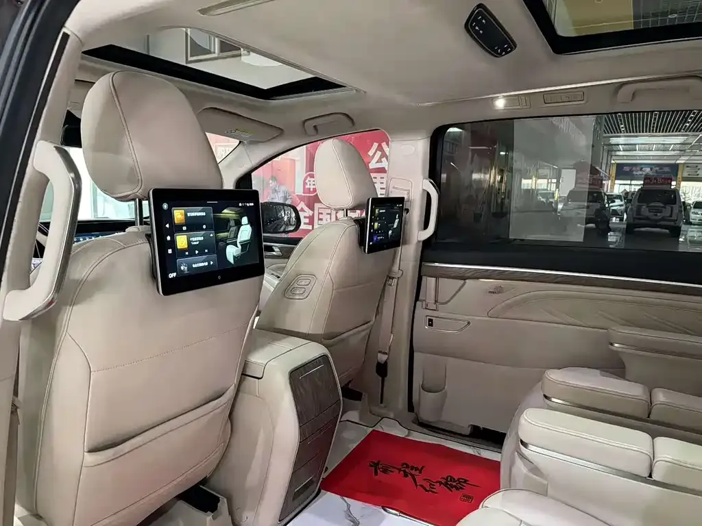 GAC Motor Trumpchi M8 — фото 4