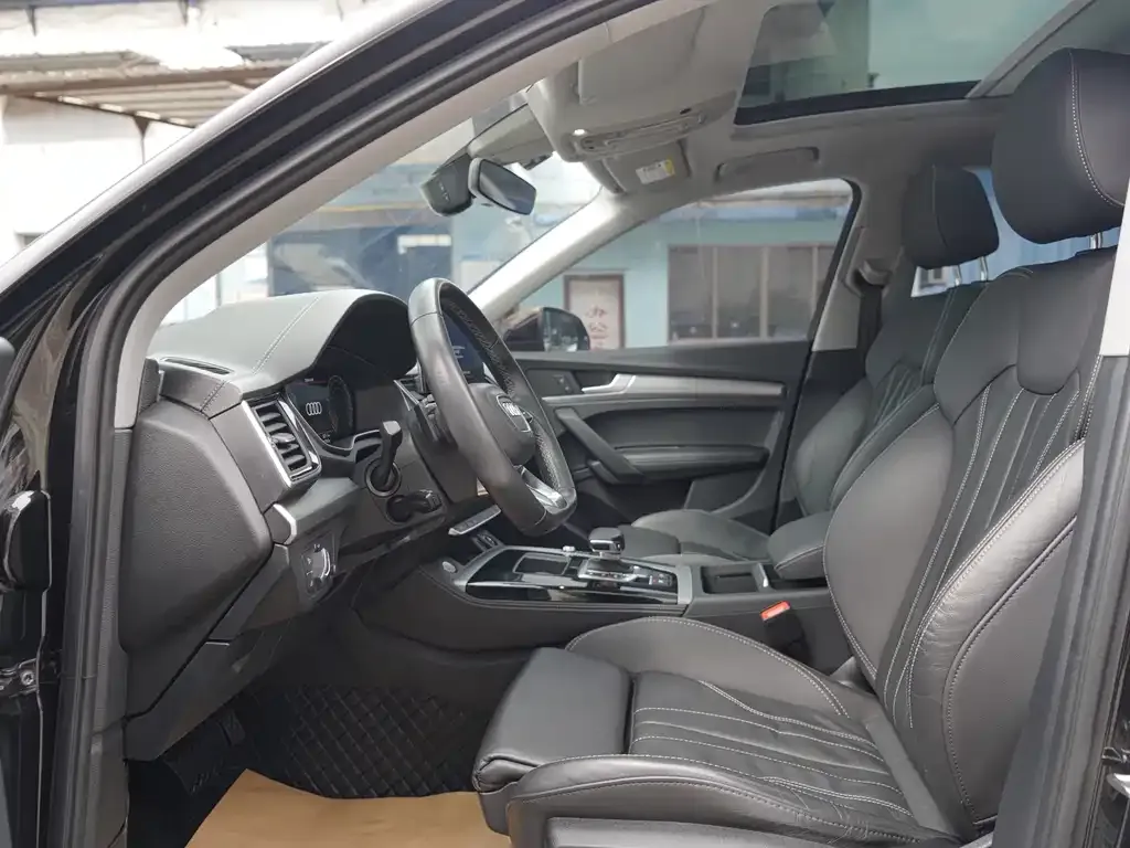 Audi Q5L 2022 из CN, фото 5