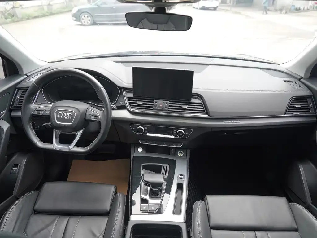 Audi Q5L 2022 из CN, фото 2