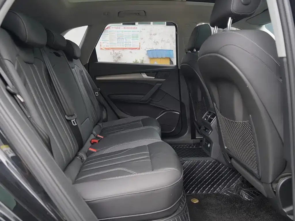 Audi Q5L 2022 из CN, фото 3