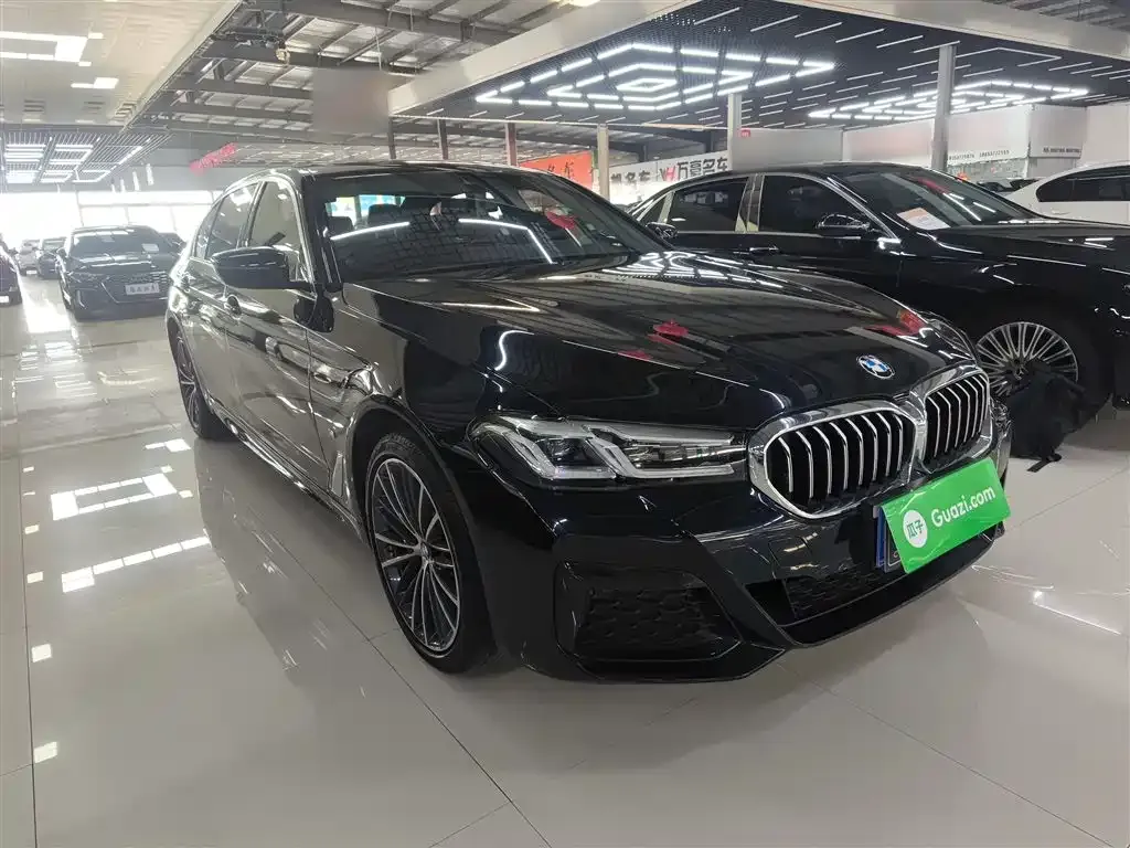 BMW 5 Series — фото 10
