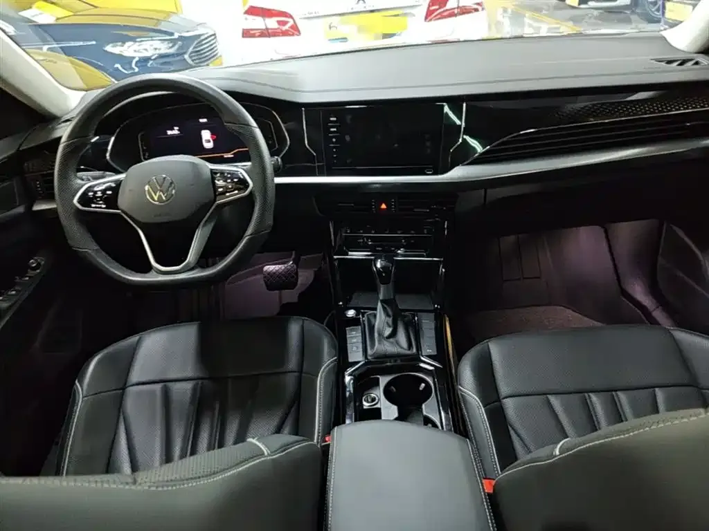 Volkswagen Passat 2023 из CN, фото 10