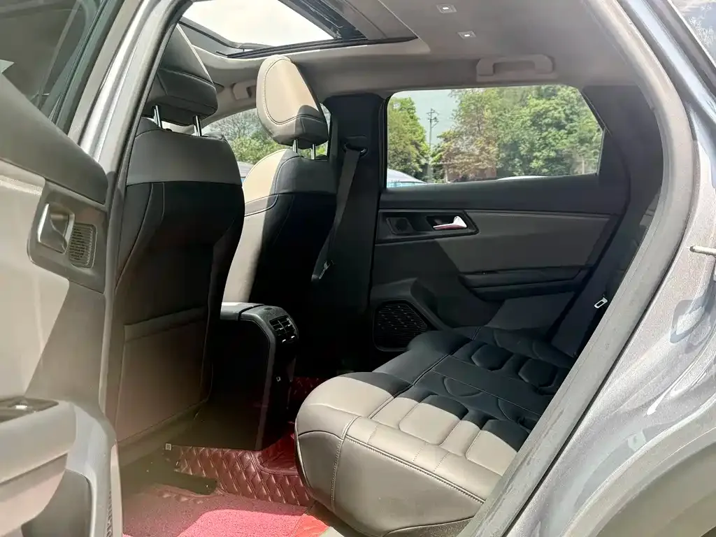 Citroen C5 X 2022 из CN, фото 3