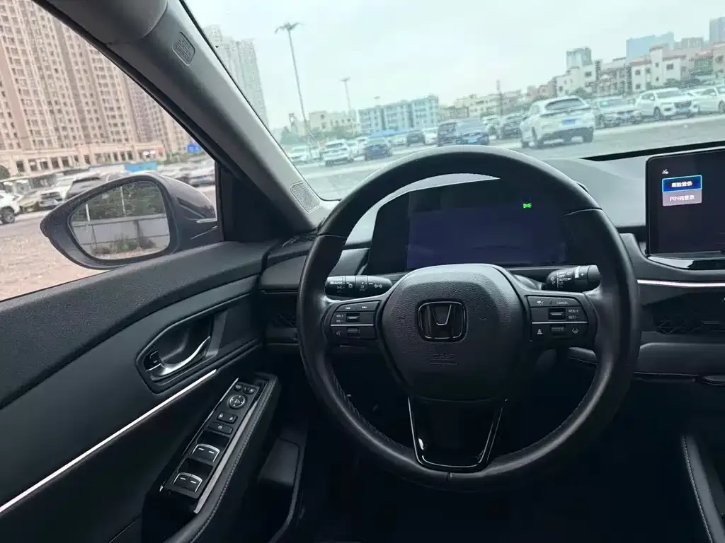 Honda Accord — фото 7