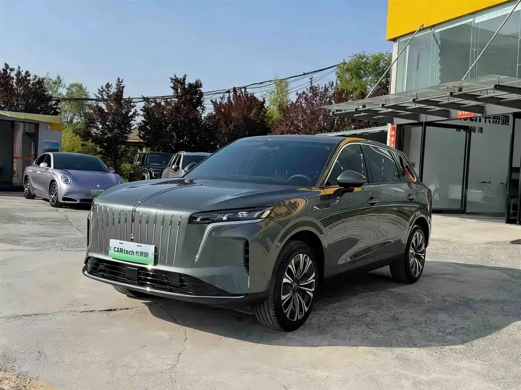 Hongqi HS6 PHEV