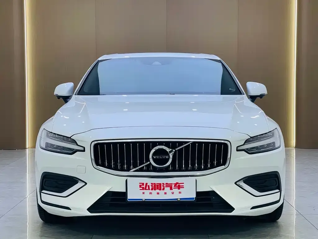 Volvo S60 — фото 4