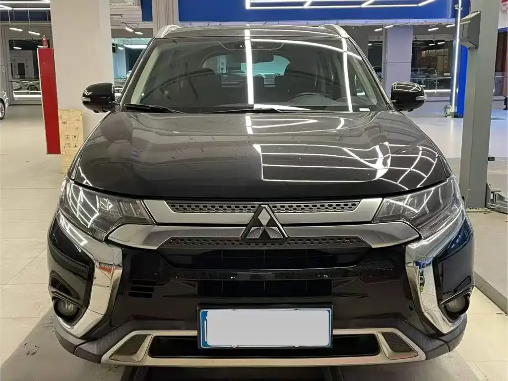 Mitsubishi Outlander — фото 4