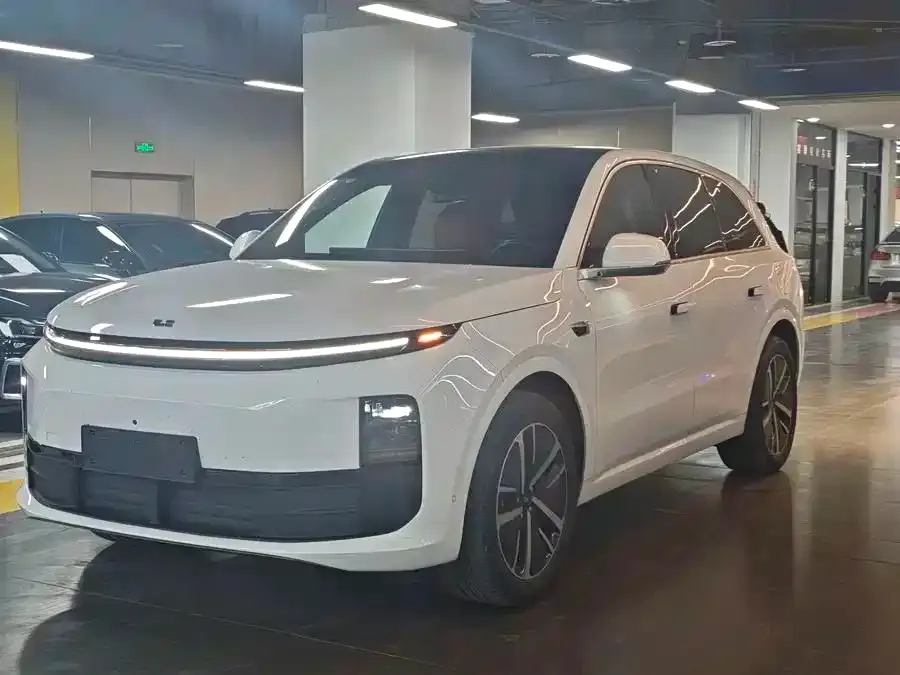 Li Auto L6