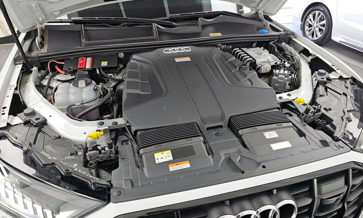 Audi Q7 2023 из KR, фото 9