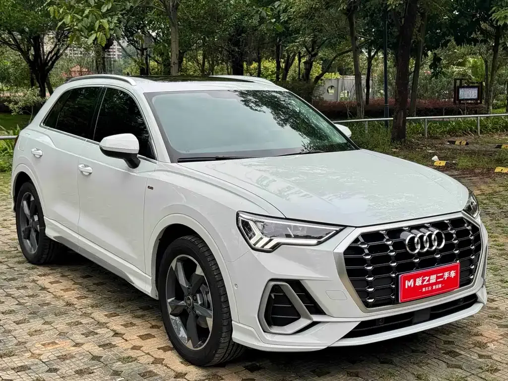 Audi Q3 — фото 10