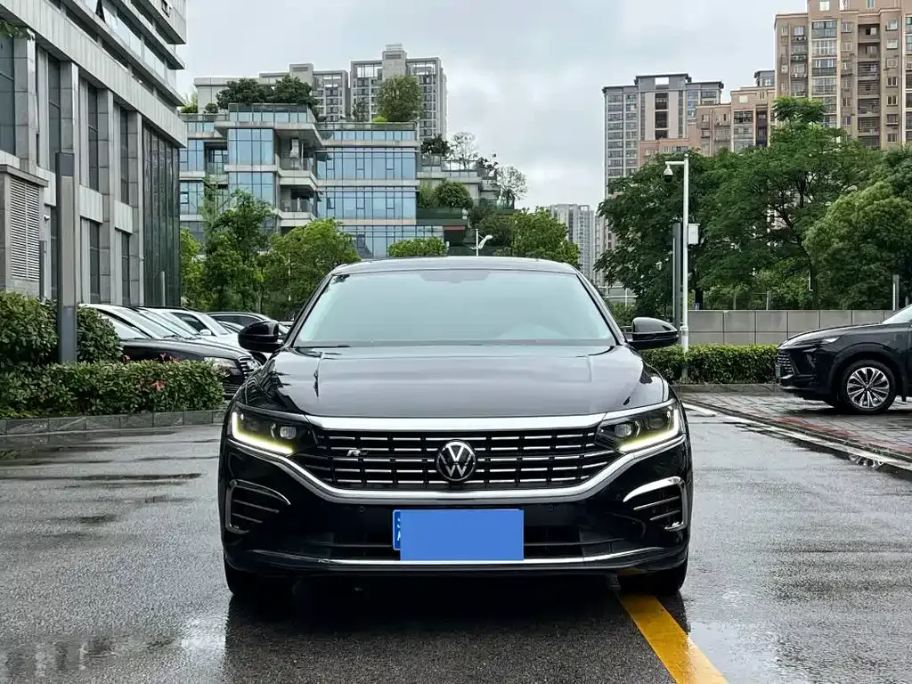Volkswagen Passat — фото 6