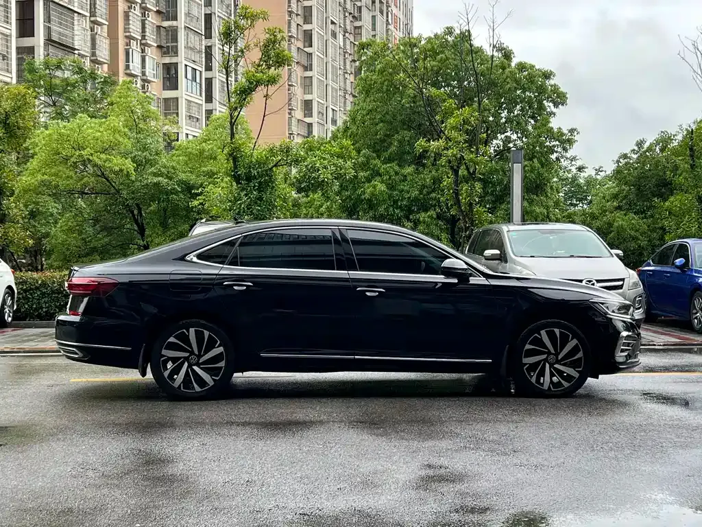 Volkswagen Passat — фото 9