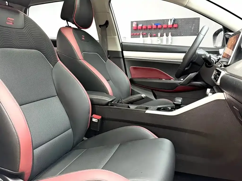 Geely Binyue 2022 из CN, фото 5