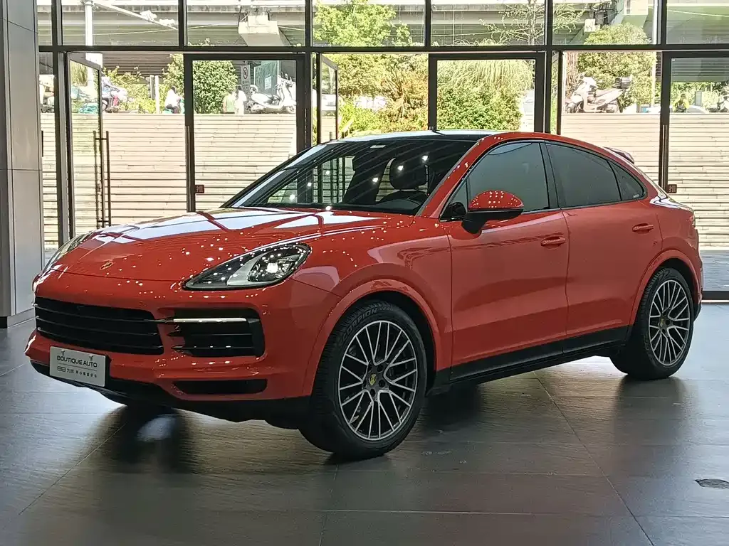Porsche Cayenne — фото 1