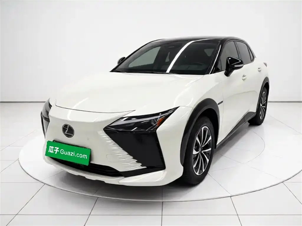 Lexus RZ