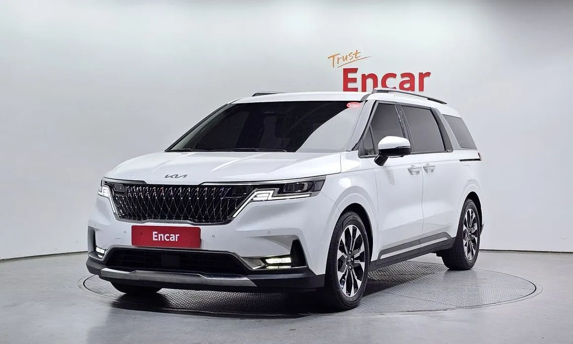 Kia Carnival — фото 1