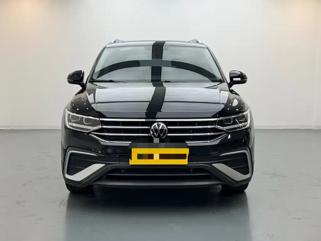 Volkswagen Tiguan L — фото 6