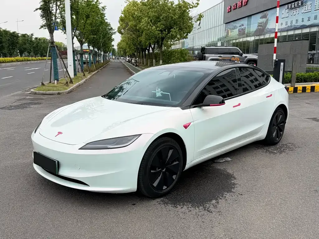Tesla Model 3 2023 из CN, фото 1
